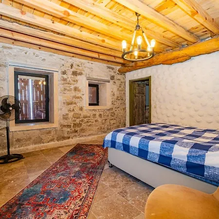 Mylos Villa